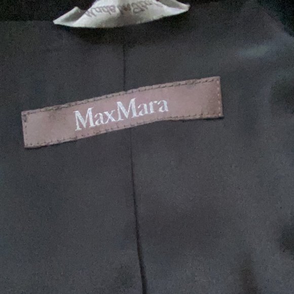 Max Mara Cropped Black Jacket | Pianoforte Collezone | Business Casual - Picture 6 of 10